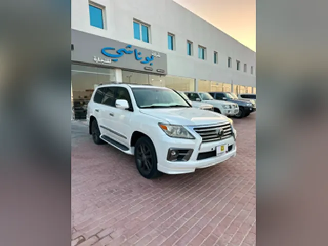 Photo of 2012 Lexus LX 570