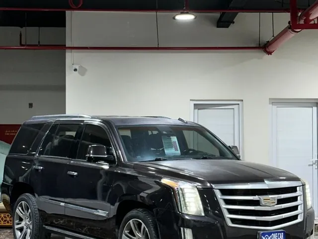 Photo of 2015 Cadillac Escalade Platinum