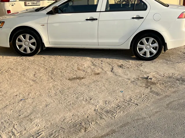 صورة 2017 ميتسوبيشي لانسر EX