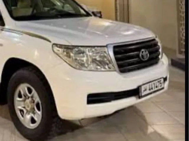 Photo of 2011 Toyota Land Cruiser GX