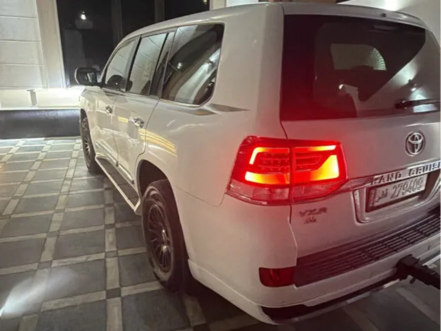 Photo of 2016 Toyota Land Cruiser VXR