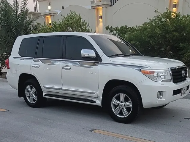 Photo of 2014 Toyota Land Cruiser GXR