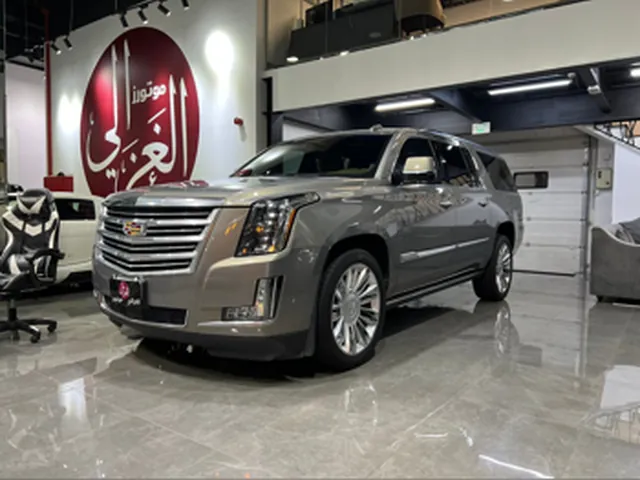 Photo of 2018 Cadillac Escalade Platinum