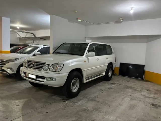 صورة 2005 لكزس LX 470