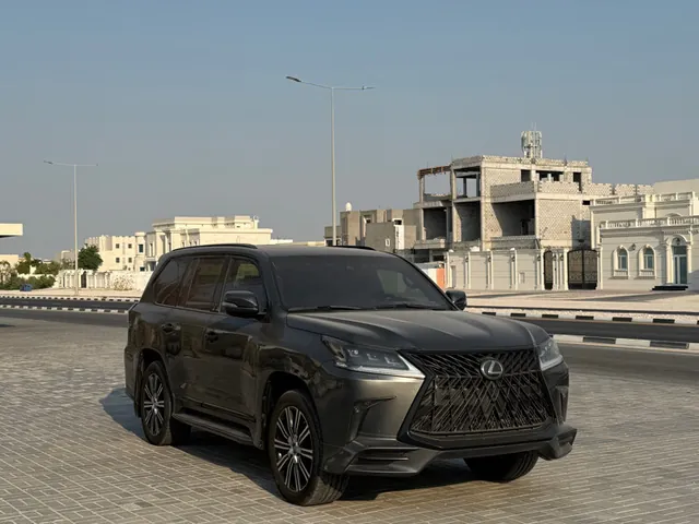 Photo of 2018 Lexus LX 570
