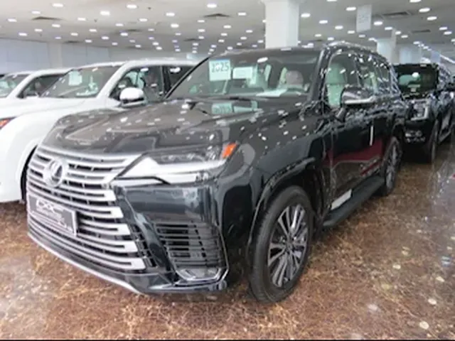 صورة 2025 لكزس LX 600