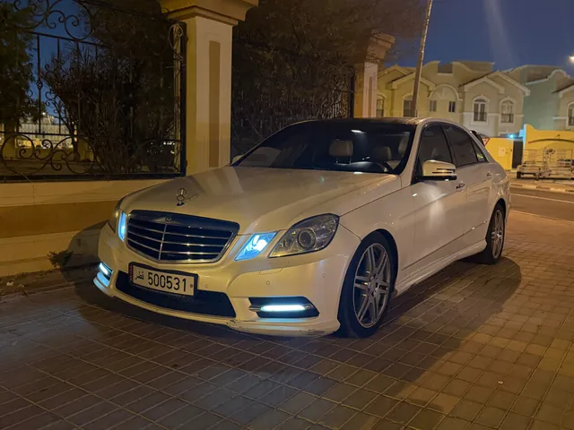 صورة 2012 مرسيدس-بنز E 300