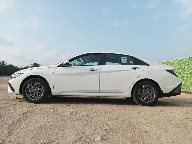 Photo of 2025 Hyundai Elantra