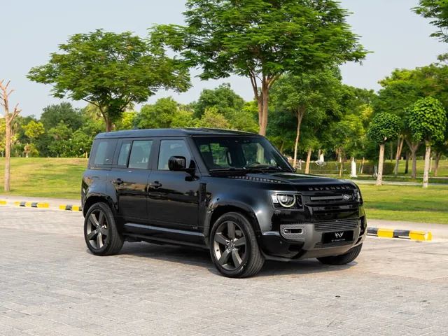Photo of 2023 Land Rover Defender 110