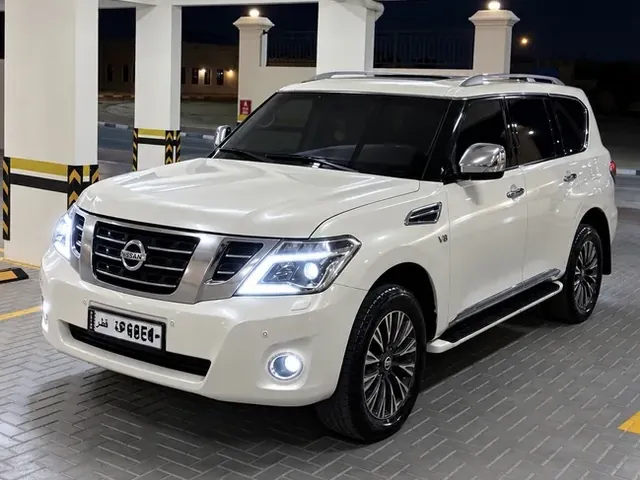 صورة 2015 نيسان باترول بلاتينيوم