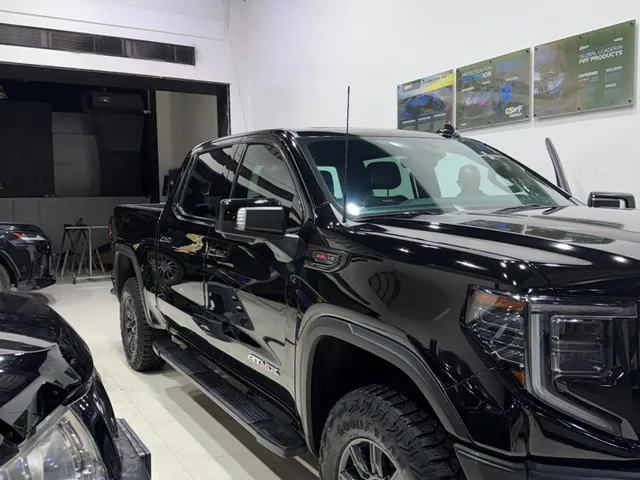 Photo of 2025 GMC Sierra 1500 AT4X