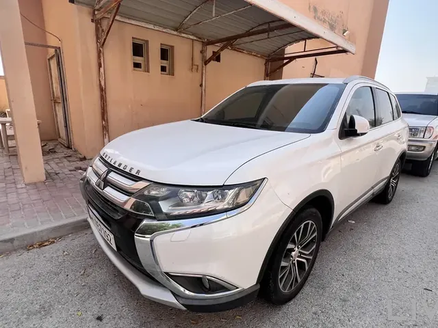 Photo of 2016 Mitsubishi Outlander