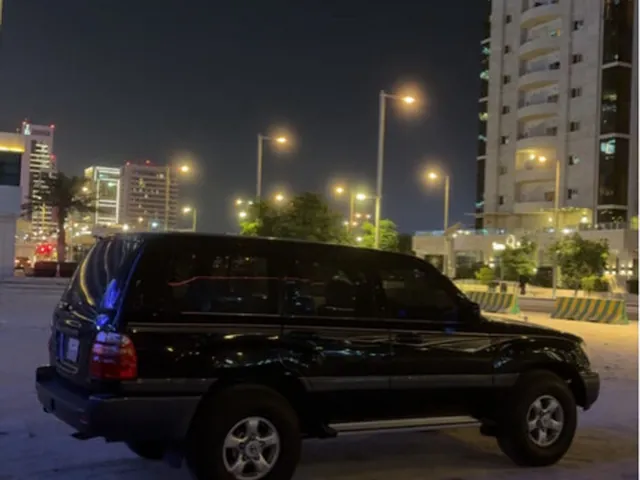 Photo of 1998 Toyota Land Cruiser VXR