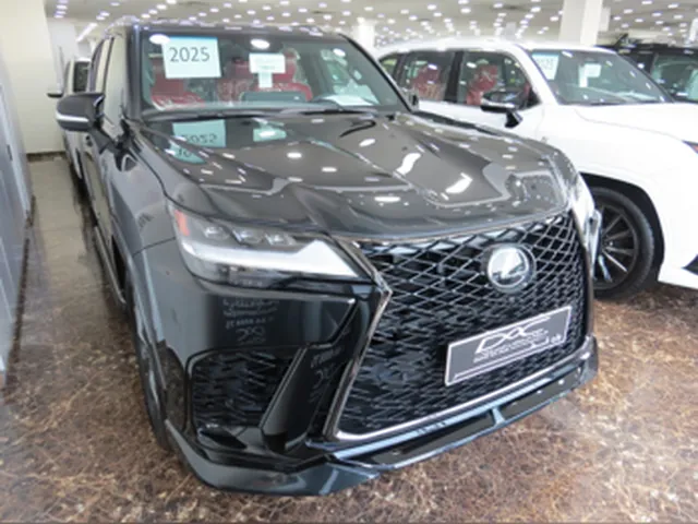 صورة 2025 لكزس LX 600 اف سبورت