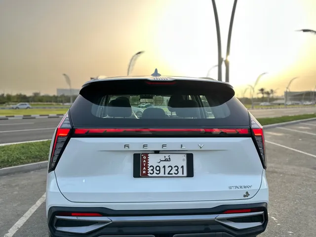 صورة 2025 جيلي ستار راي