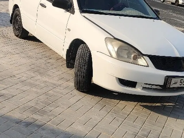 صورة 2011 ميتسوبيشي لانسر GLS