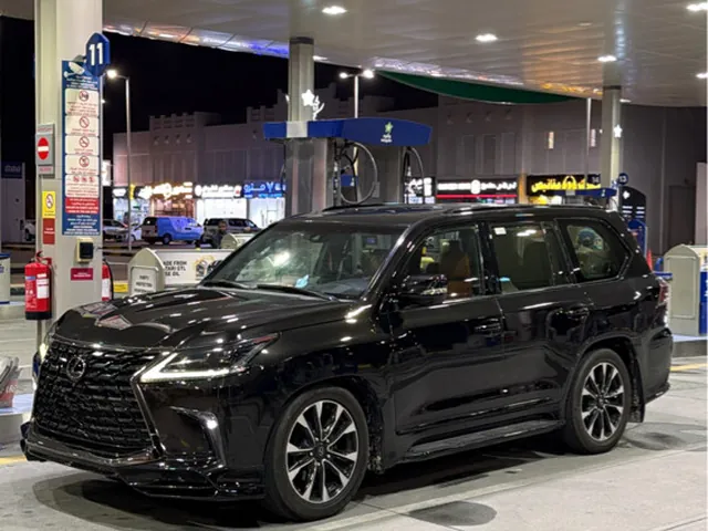 Photo of 2016 Lexus LX 570