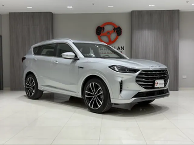 صورة 2025 جيتور X70 Plus لكجري