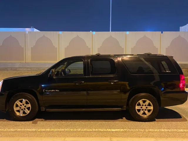 Photo of 2008 GMC Suburban