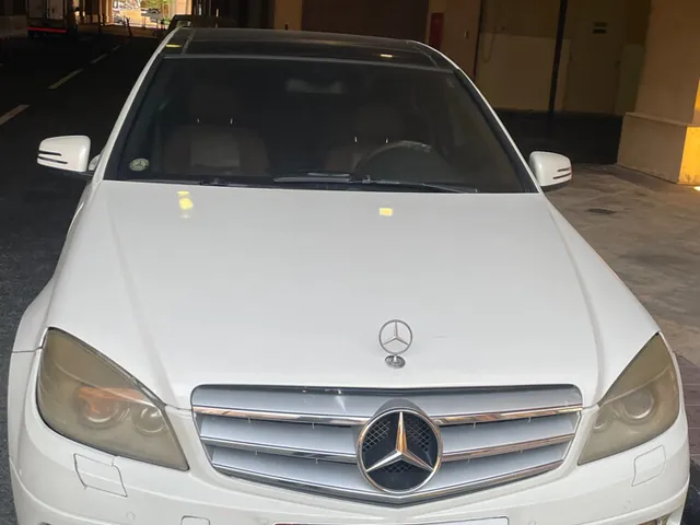صورة 2009 مرسيدس-بنز C 200