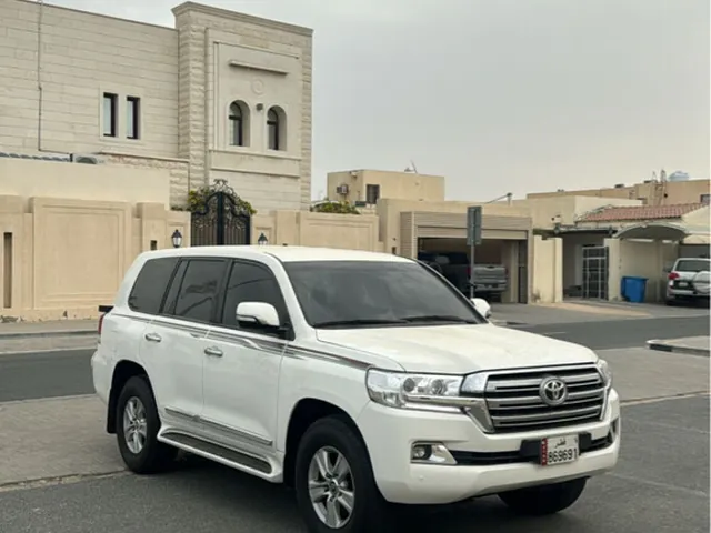 Photo of 2017 Toyota Land Cruiser GXR