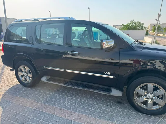 Photo of 2011 Nissan Armada LE