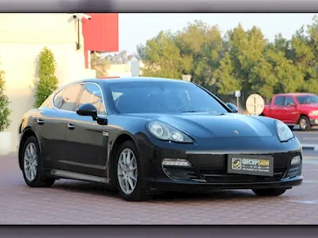 صورة 2010 بورش باناميرا S