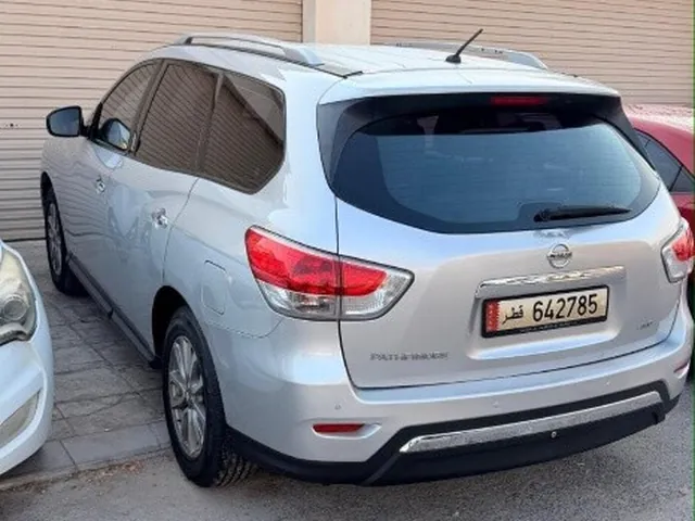 صورة 2015 نيسان باثفايندر SV