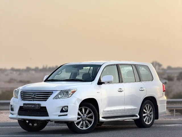 صورة 2011 لكزس LX 570 S