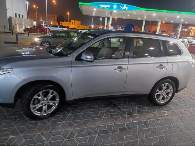 Photo of 2014 Mitsubishi Outlander Touring Package