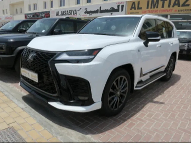 صورة 2025 لكزس LX 600 اف سبورت