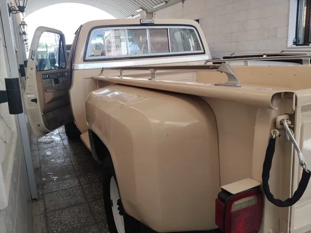 Photo of 1981 GMC Sierra Classic
