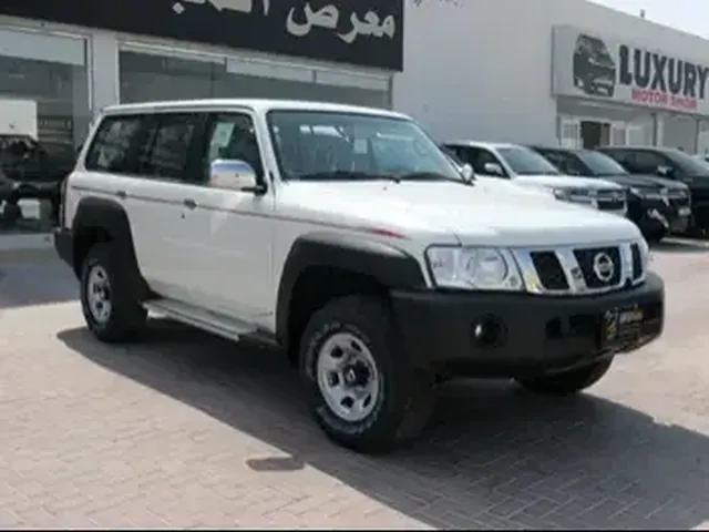 صورة 2023 نيسان باترول GL