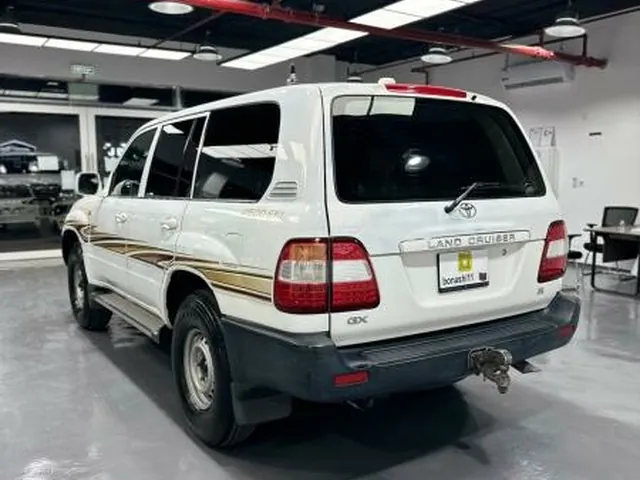 Photo of 2006 Toyota Land Cruiser GX