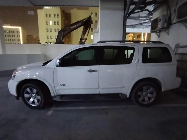 Photo of 2012 Nissan Armada SE