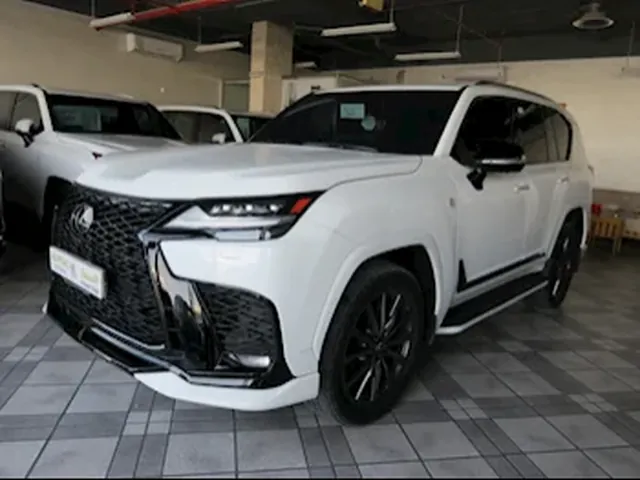 صورة 2024 لكزس LX 600 اف سبورت