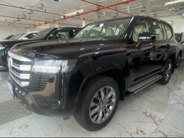 Photo of 2025 Toyota Land Cruiser GXR