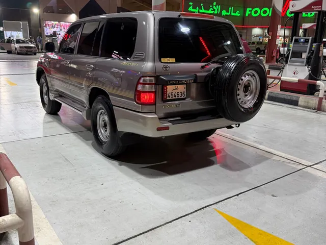 Photo of 2003 Toyota Land Cruiser GX