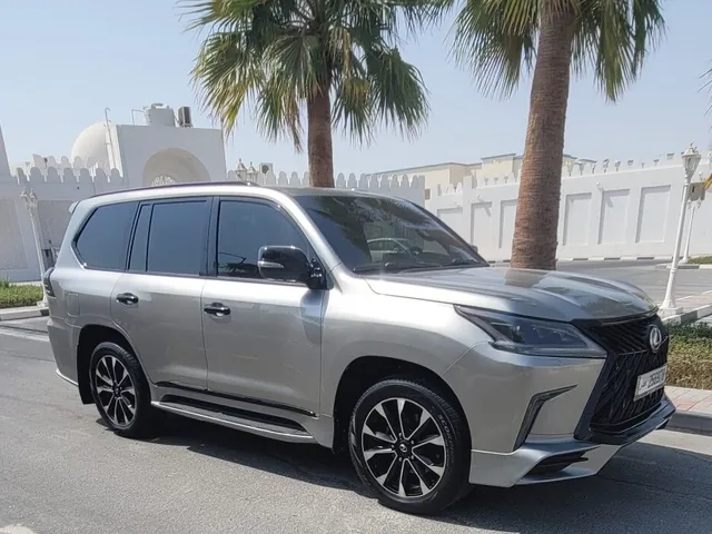 Photo of 2016 Lexus LX 570 S