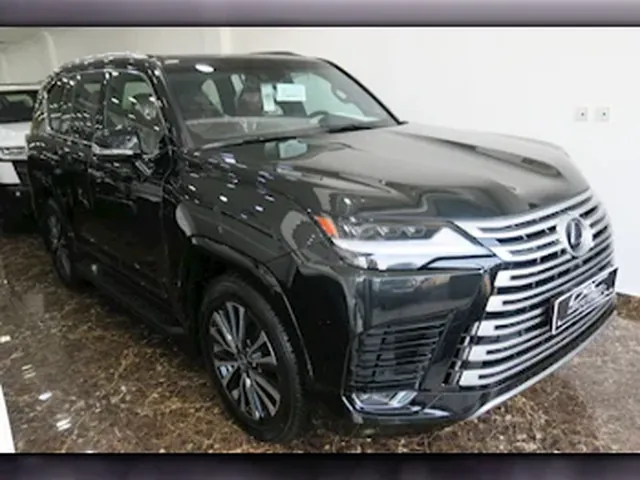 صورة 2024 لكزس LX 600 لكجري