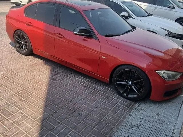صورة 2012 بي إم دبليو الفئة الثالثة 328i