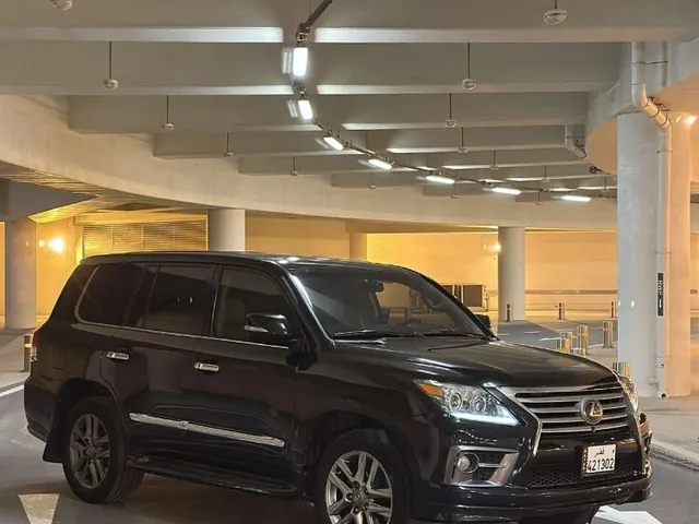 Photo of 2013 Lexus LX 570 S
