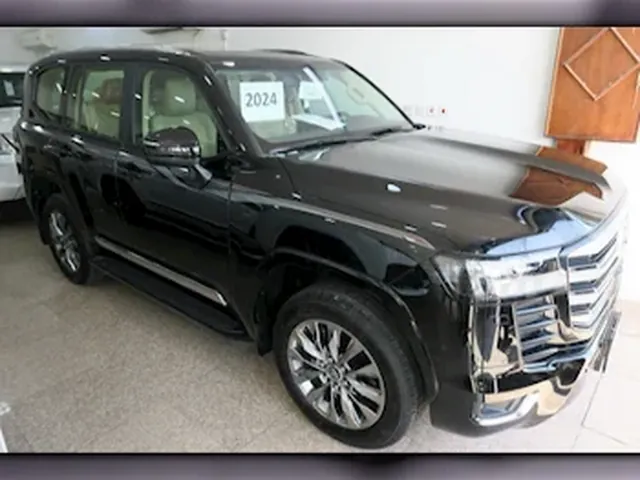 Photo of 2024 Toyota Land Cruiser GXR