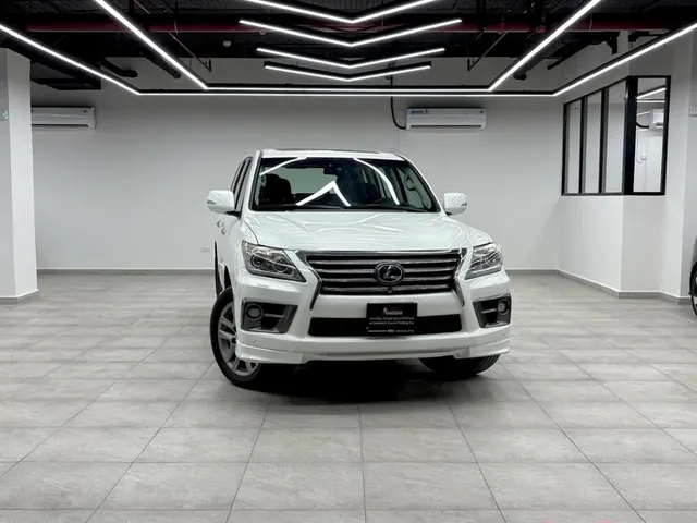 Photo of 2015 Lexus LX 570 S