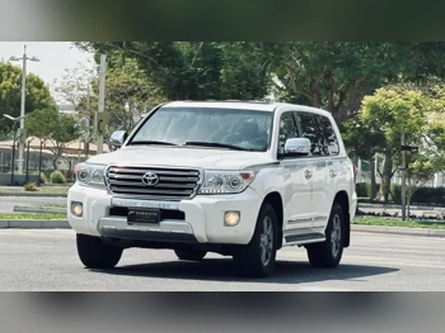 Photo of 2015 Toyota Land Cruiser GXR