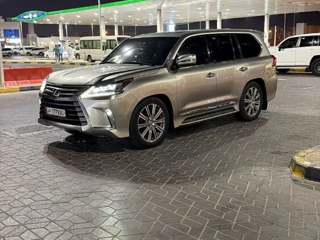 Photo of 2017 Lexus LX 570