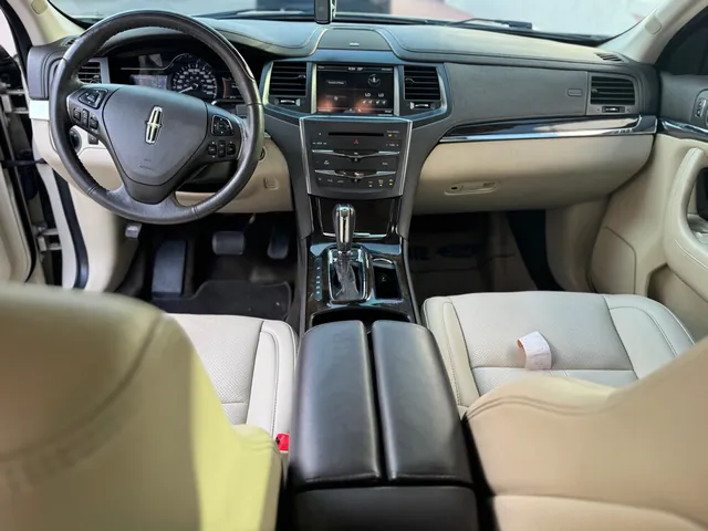 Photo of 2015 Lincoln MKS