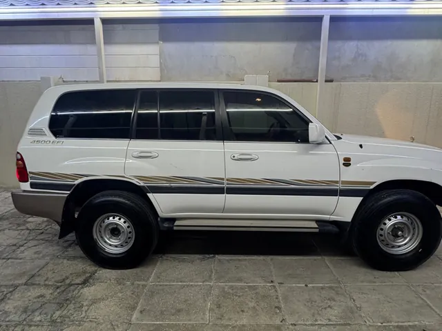 Photo of 1998 Toyota Land Cruiser GXR