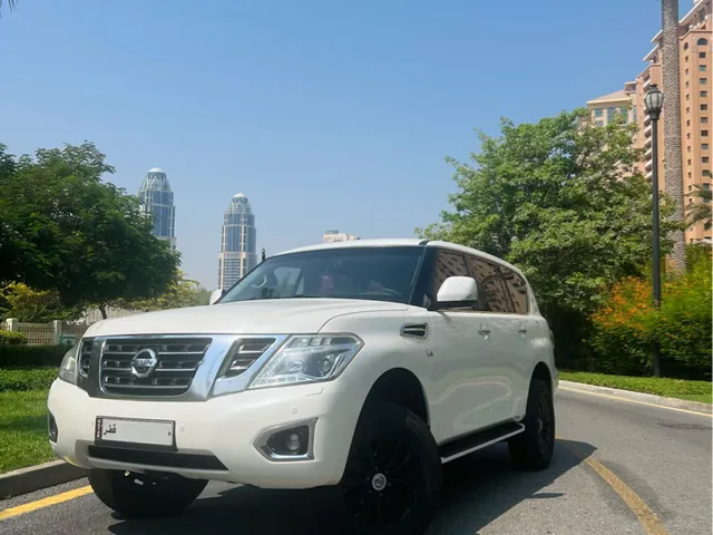 صورة 2015 نيسان باترول SE