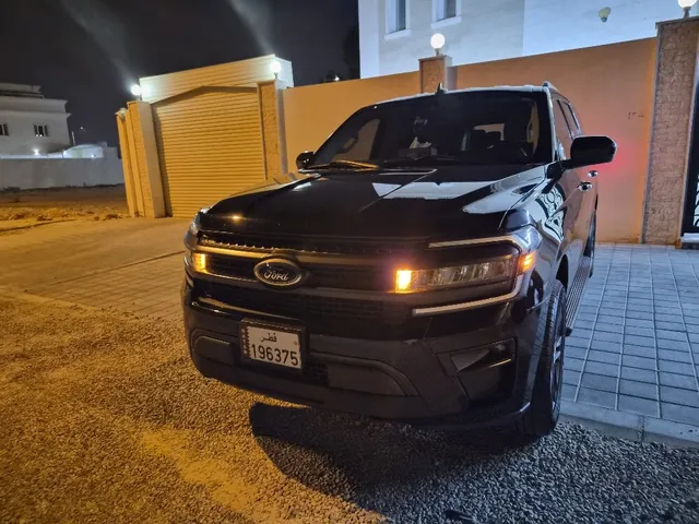 Photo of 2025 Ford Expedition XLT